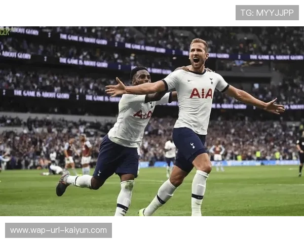 托特纳姆热刺连续前压让中路完全暴露无从防守