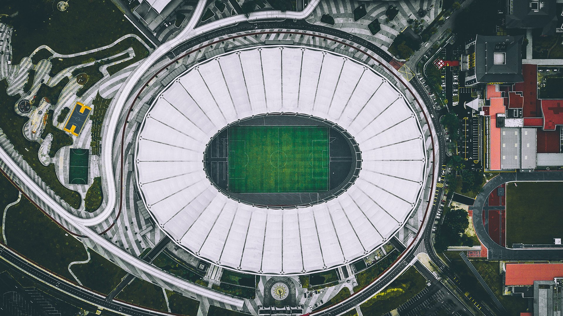 全国田径锦标赛男子110米栏决赛 谢文骏经验制胜成功夺冠，全国田径锦标赛男子100米